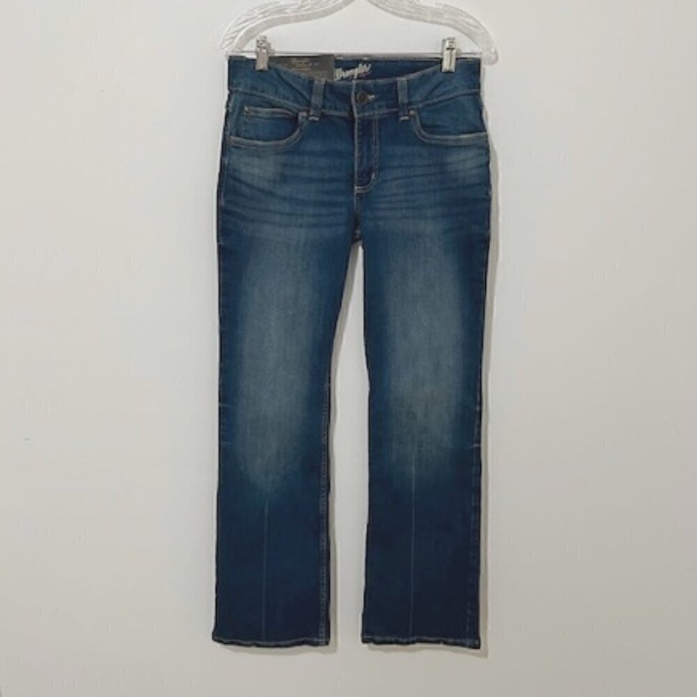 Wrangler Retro Mae Jeans Mid-Rise Boot Cut Stretch Denim in Vivianna